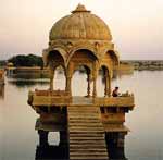Gadi Sagar Tank and the Folklore Museum
